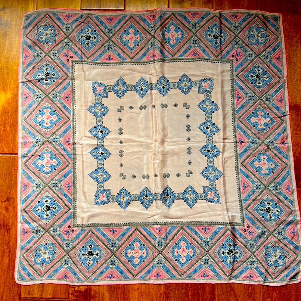 Vintage bandana print scarf silk(?)